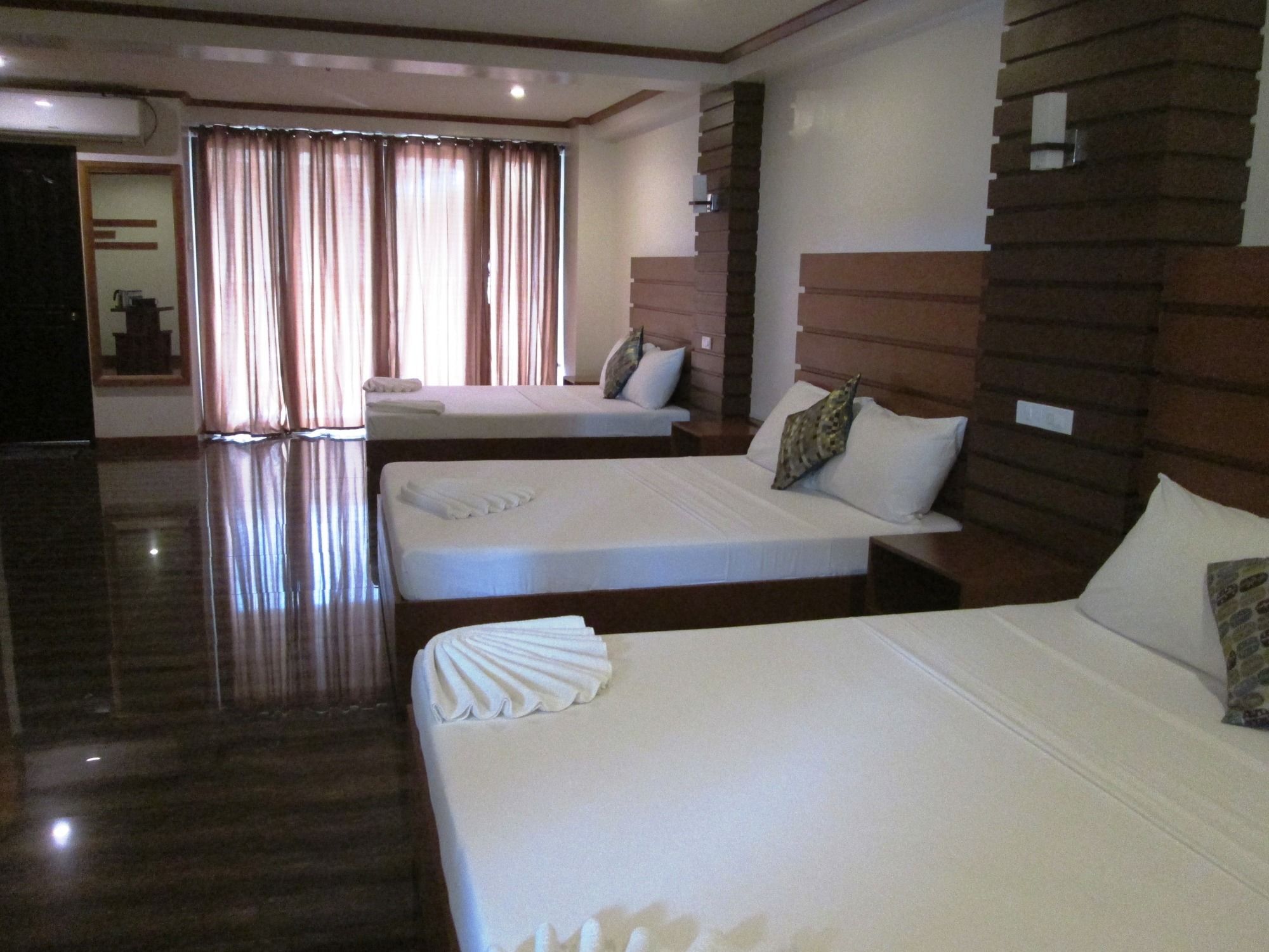อบอซซา รีสอร์ต บอราเคย์ Hotel Balabag  ภายนอก รูปภาพ